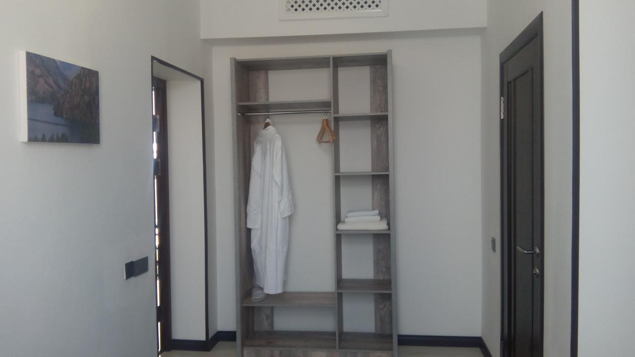 Гостевой дом Home Guest Residence Бишкек Экстерьер фото